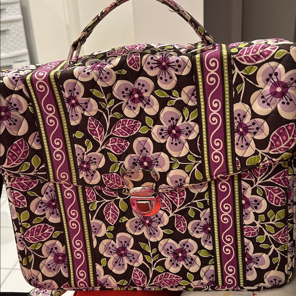 Vera Bradley, vintage business/valise type. Comes with a detachable strap - Picture 12 of 16